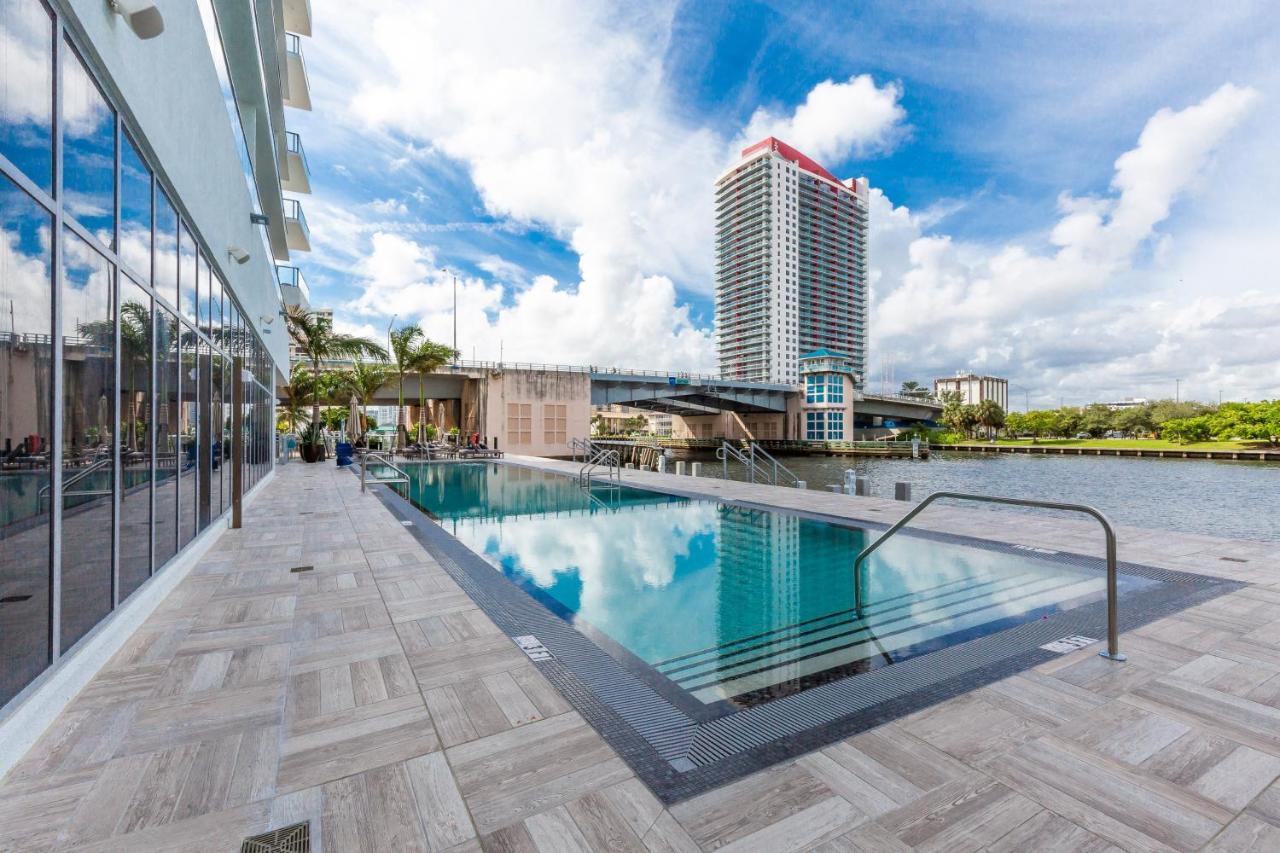 Private Ocean Condos At Hyde Beach Resort & Residences Beverley Beach Esterno foto